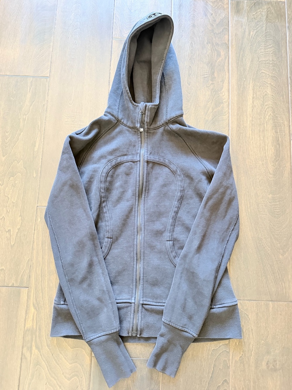 Lululemon Scuba Full Zipped Hoodie - Size 10 - Black